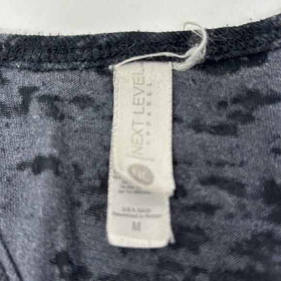 gym t-shirt Women's sleeveless in gray with exercise figures size M - Picture 7 of 9